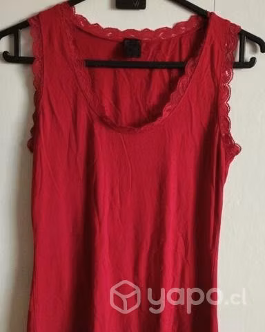 Polera color rojo