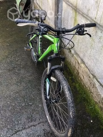 Bicicleta specialized aro 26