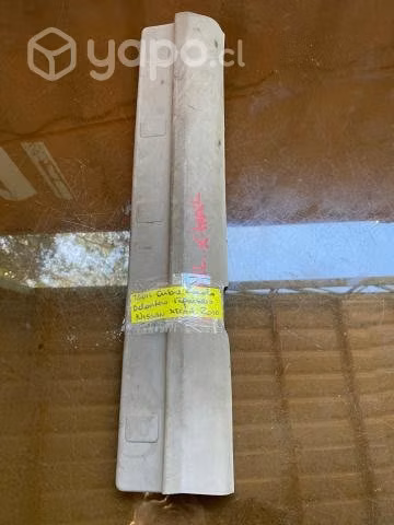 Tapiz cubre zocalo delantero izquierdo Nissan Xtr