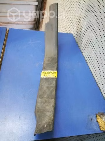 Cubre zocalo trasero izquierdo Nissan Navara 2008