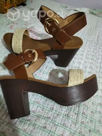 Zapatos She&In