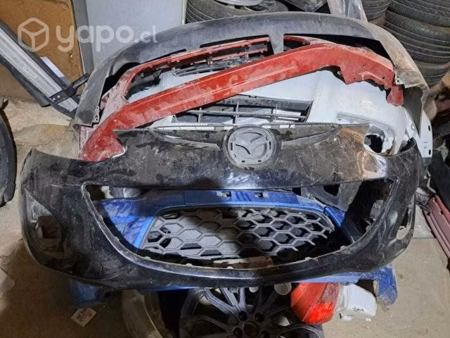 Mazda 2 2012 parachoque delantero