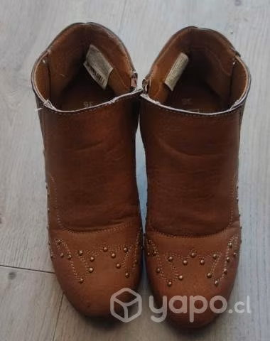 Botines Urb talla 36 seminuevos - Imagen 2