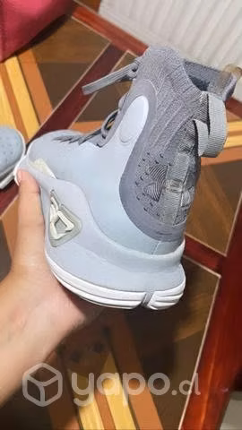 Zapatillas de basquetbol