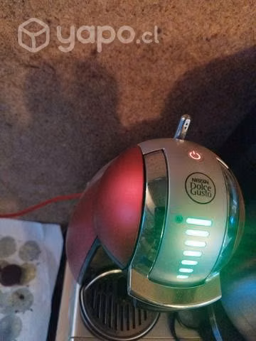 Máquina Nescafé Dolce gusto genio 2 roja