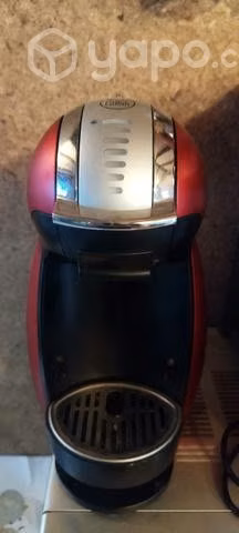 Máquina Nescafé Dolce gusto genio 2 roja