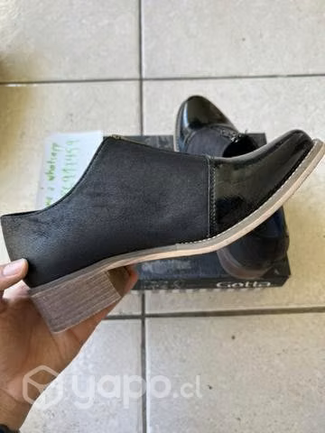 Zapato charol negro Gotta