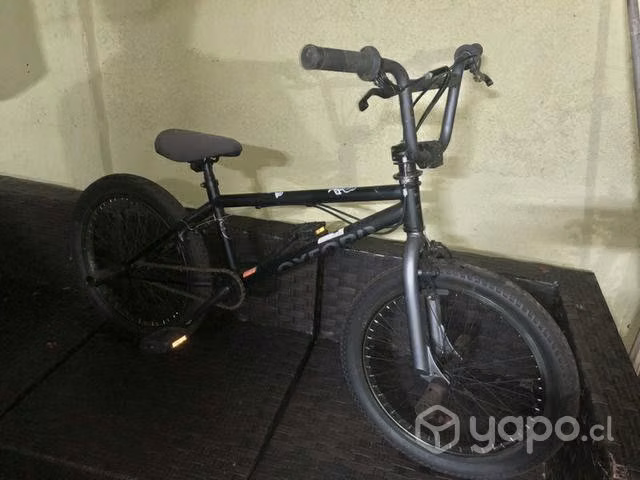 Bicicleta BMX negra Oxford