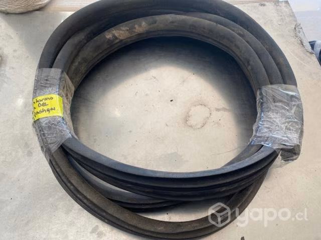 Goma contorno pilar puerta delantera izq Nissan Q