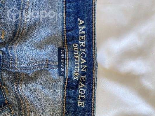 Jeans con flecos marca American Eagle talla 38 - Imagen 3