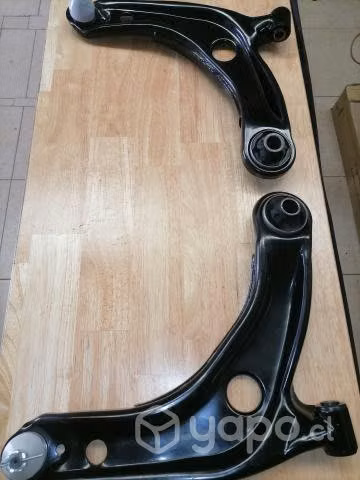 Par de bandejas toyota yaris sport 2006-2013