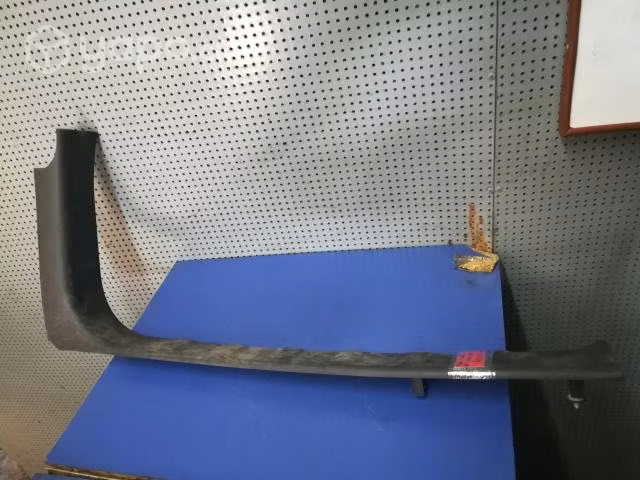 Cubre zocalo delantero derecho Nissan Navara 2008