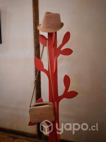 Perchero de madera hojas