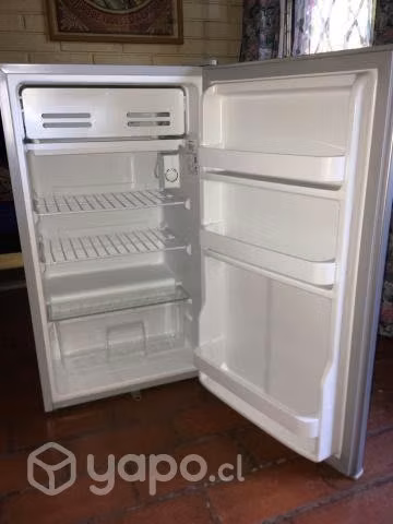 Frigobar Mademsa MMB915