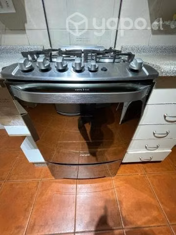 Cocina fenza como nueva 10 meses de uso modelo 56