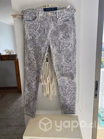 Pantalones basement