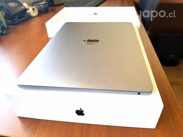 MacBook Pro Display with touch bar final del 2019