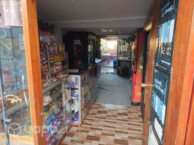 Alojamiento de paso con local comercial