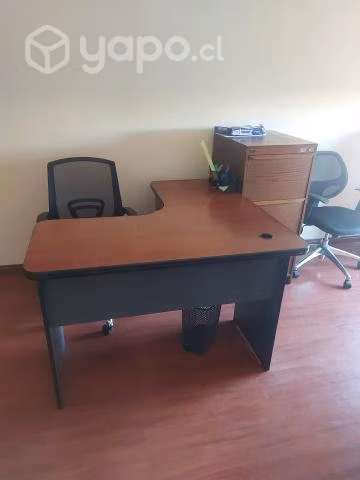 Escritorio de oficina con silla - Imagen 2