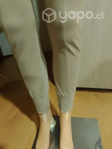 Pantalón y polera juvenil talla S