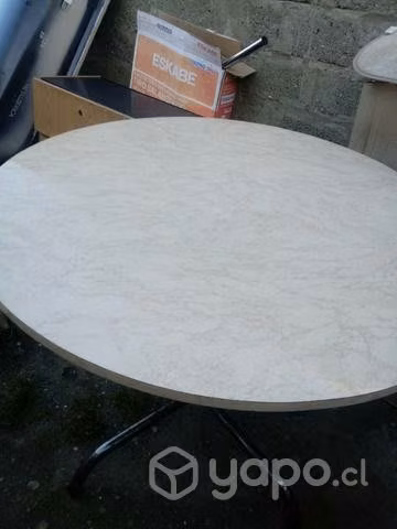 Mesa y bancos