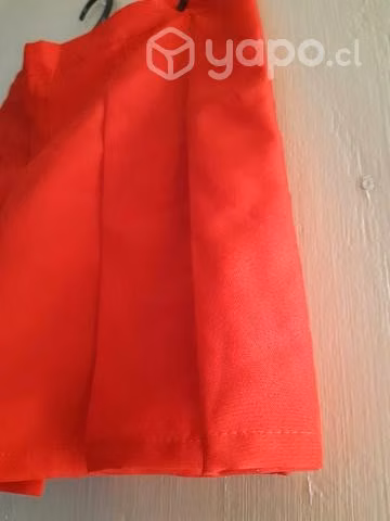 Falda roja plisada talla S