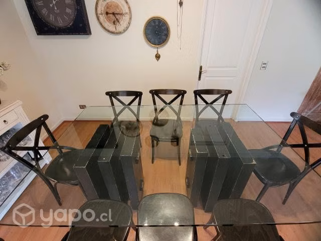 Mesa y sillas de comedor