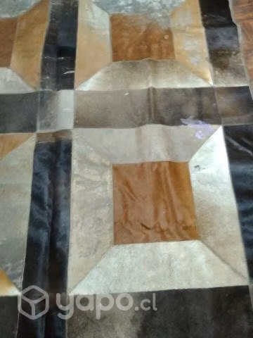 Alfombra de cuero 2×3 usada