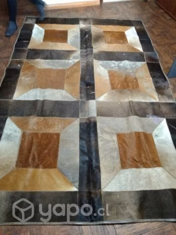 Alfombra de cuero 2×3 usada