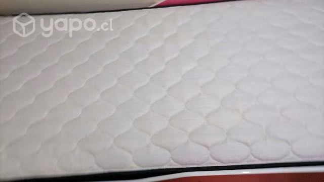 Bonita cama para señorita semi nueva - Imagen 2