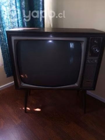 Televisor antiguo sylvania