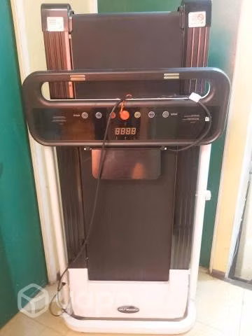 Trotadora Eléctrica Ultra Compacta K500 conversabl