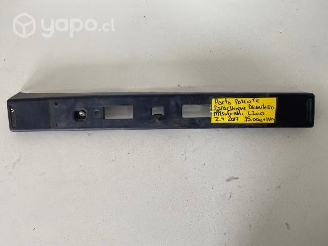 Porta patente parachoque delantero Mitsubishi L200
