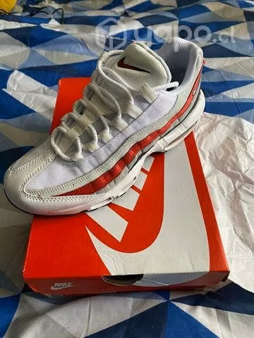 Nike air max 95 essentials talla 40.5