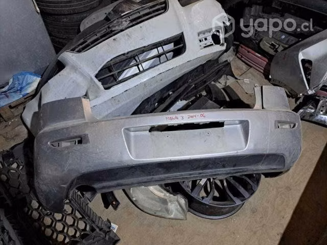 Mazda  parachoque trasero