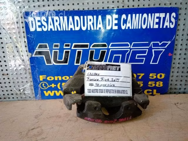 Caliper delantero izquierdo Fiat Fiorino fire 2015