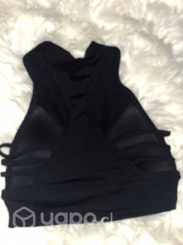 Hermoso crop con copa - Imagen 2