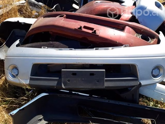Parachoque delantero original nissan navara 2013