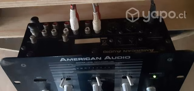 Amplificación, ecualizador, mesa pequeña y cajas
