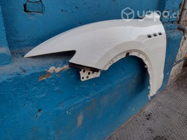 Tapabarro izq Maserati levante 2018-2022