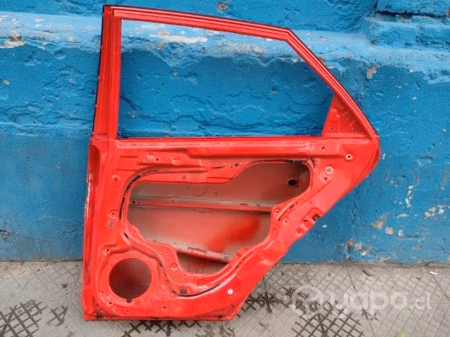 Puerta trasera der Kia Cerato 2010-2013