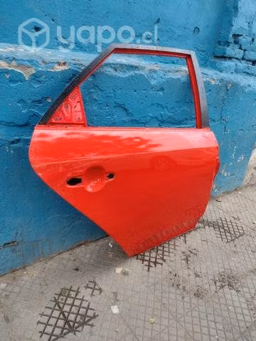 Puerta trasera der Kia Cerato 2010-2013