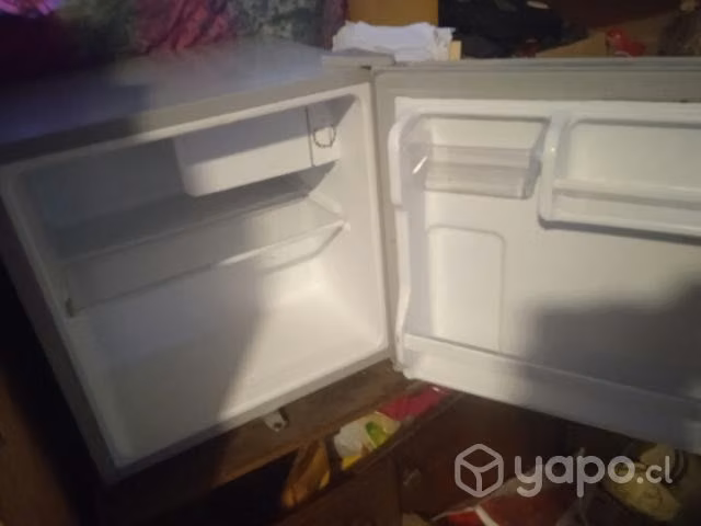 Frigobar Midea 45 Litros