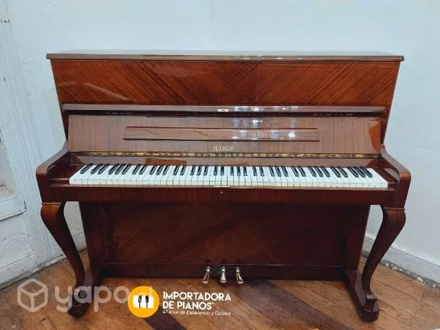 Piano Vertical Petrof