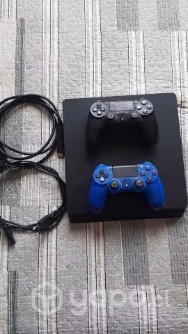 PS4 1TB + 2 mandos