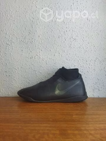 Zapatilla baby futbol Nike Phantom talla 42,5 | 9