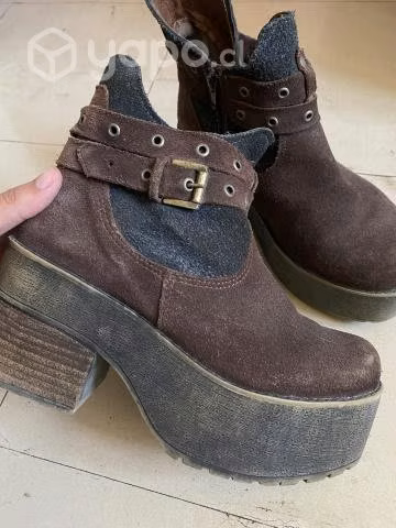 Hush puppies 38