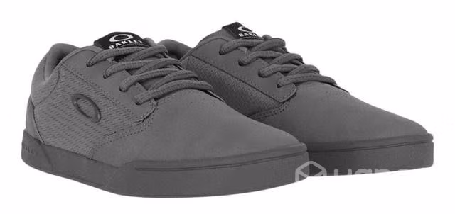 Zapatillas oakley Frequency lv grigio oscuro