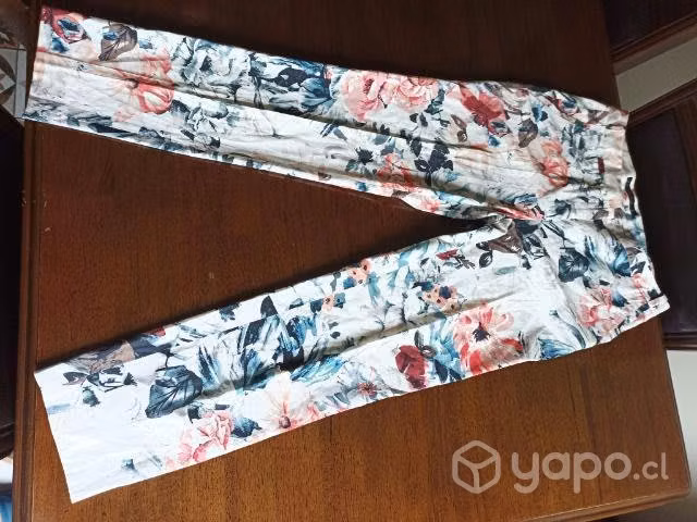 Pantalón ZARA talla 36 floreado