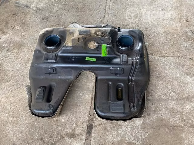 Estanque combustible Mahindra XUV500 2015